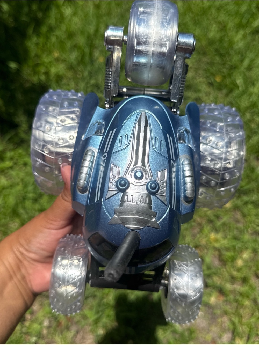 Sharper Image Thunder Tumbler Spinning Car (No remote control)